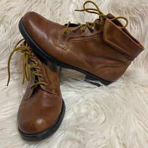 EARTH Spirit Boots Size 10